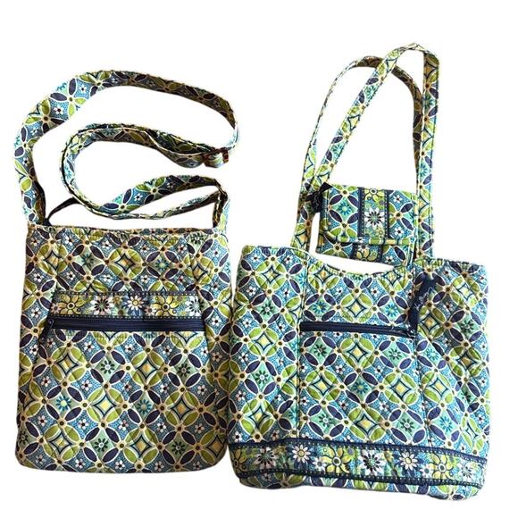 Vera Bradley Set Daisy Daisy Hipster Messenger Cross Body, Tote, Wallet Bags - Picture 1 of 11
